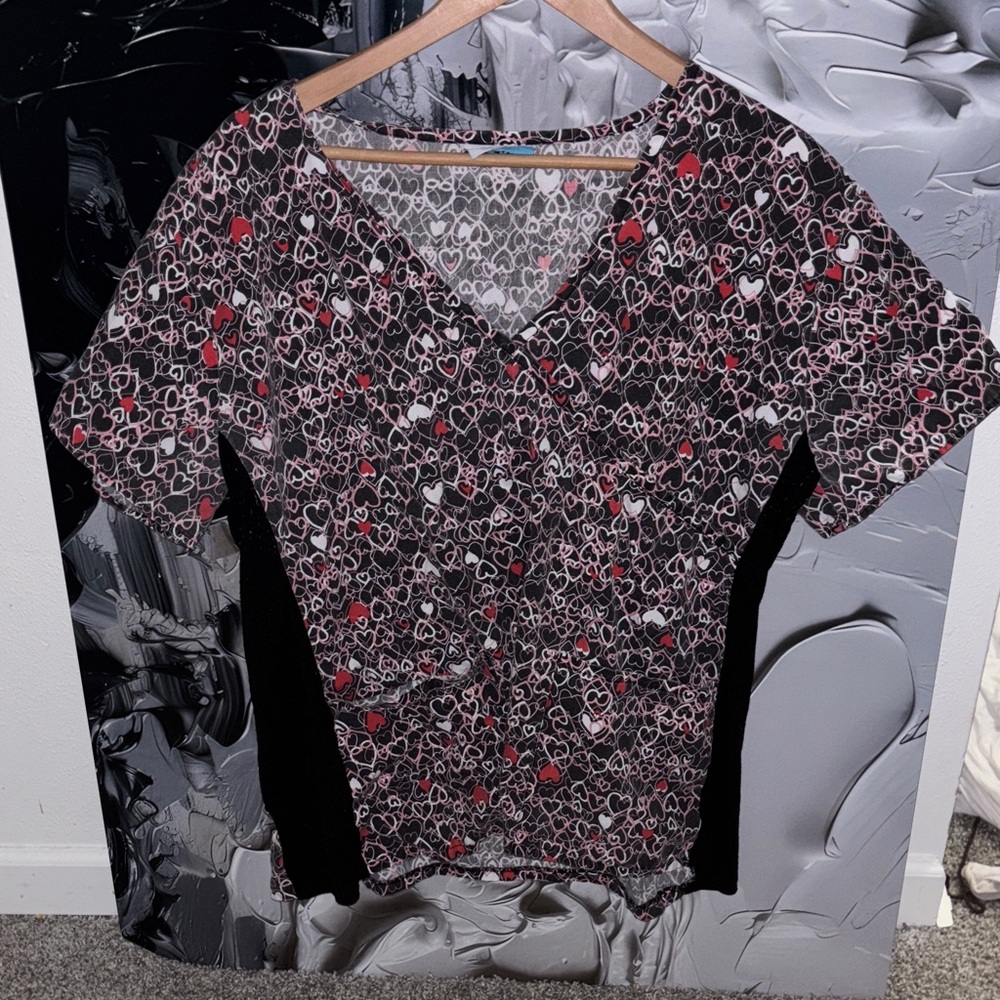 Smart Scrubs Heart Print V-Neck Top